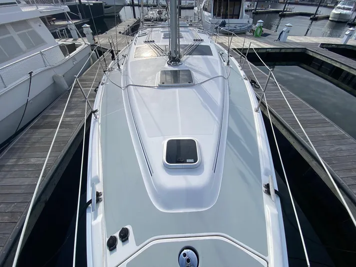  Yacht Photos Pics 2005 Hunter 41AC - Catherine Alease