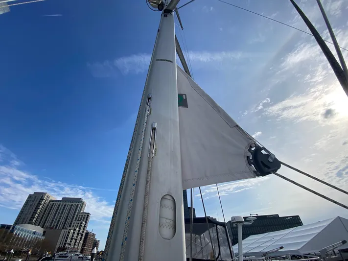  Yacht Photos Pics 2005 Hunter 41AC - Catherine Alease