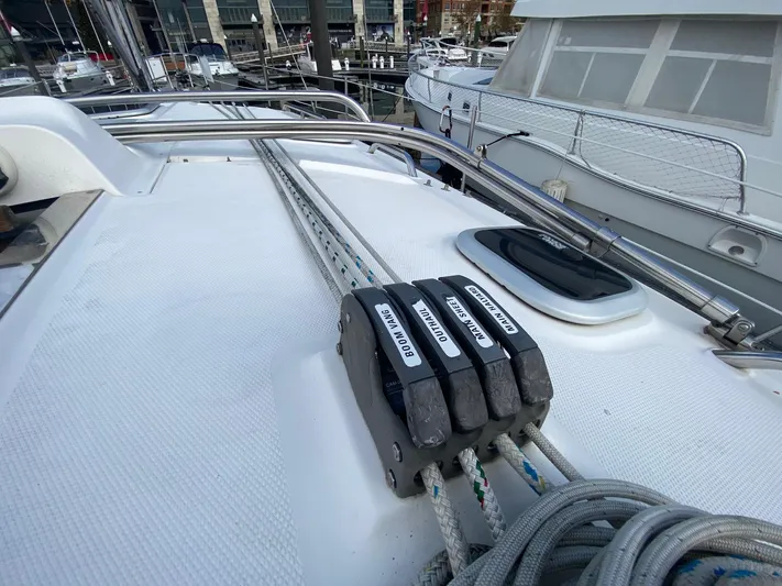  Yacht Photos Pics 2005 Hunter 41AC - Catherine Alease