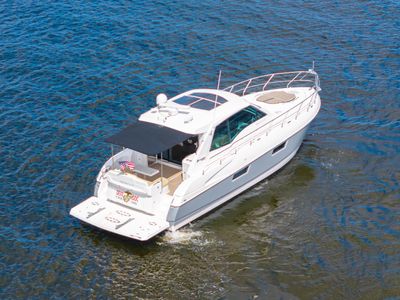 Yacht