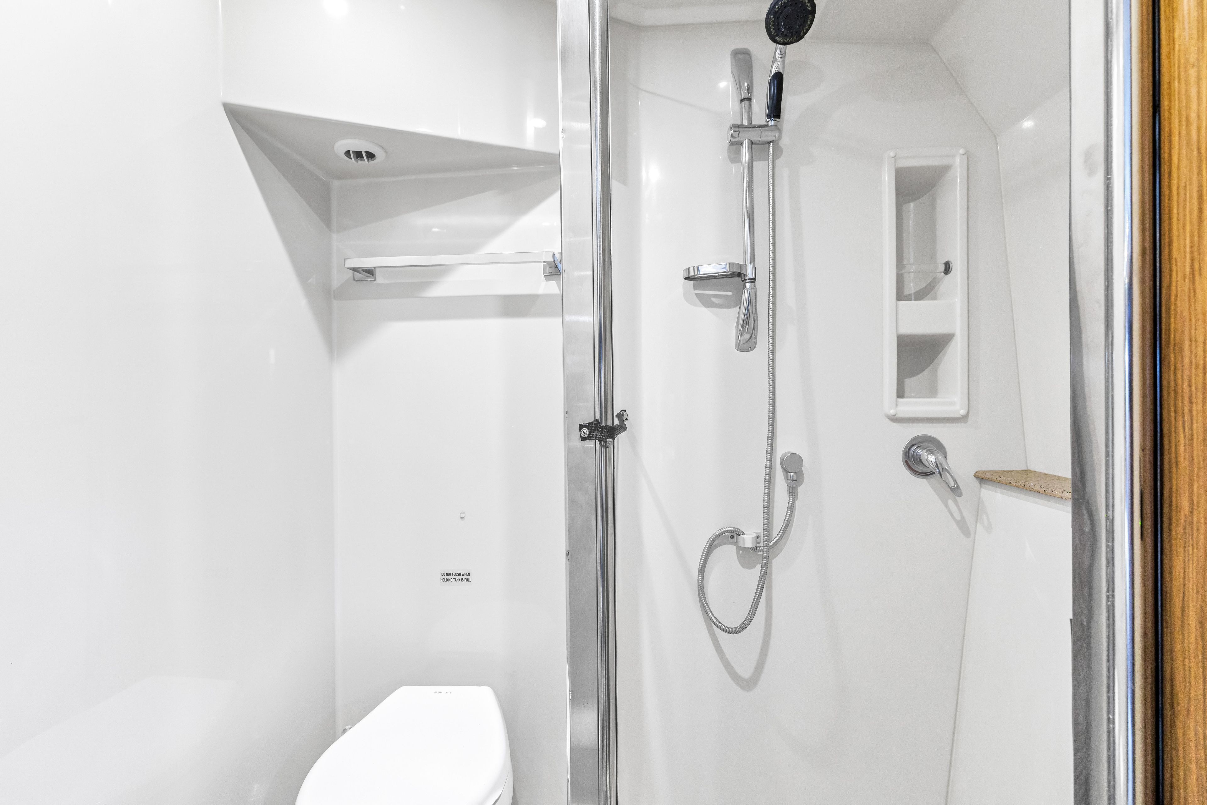 2013 Cruisers Yachts 48 