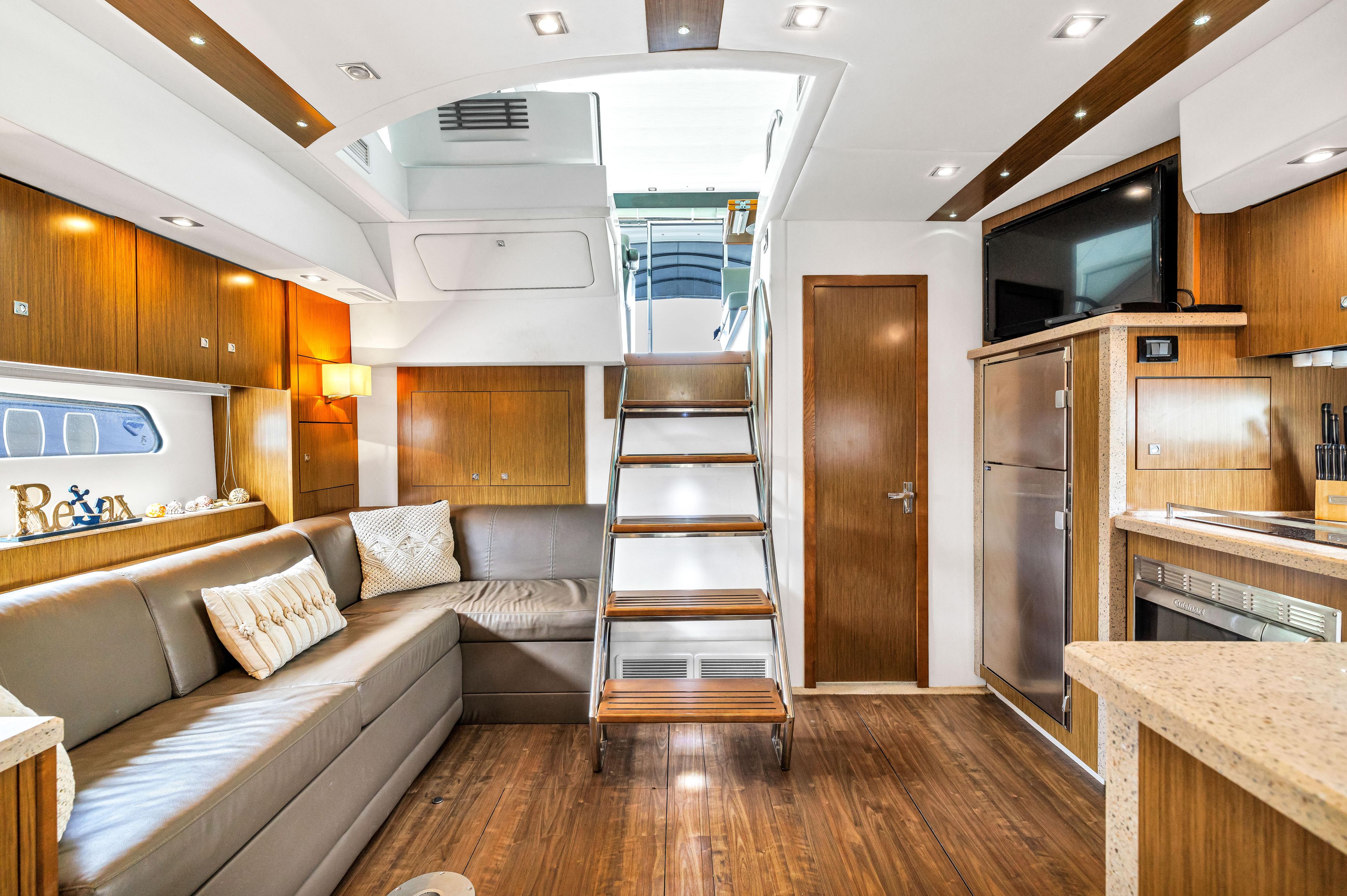 Yacht