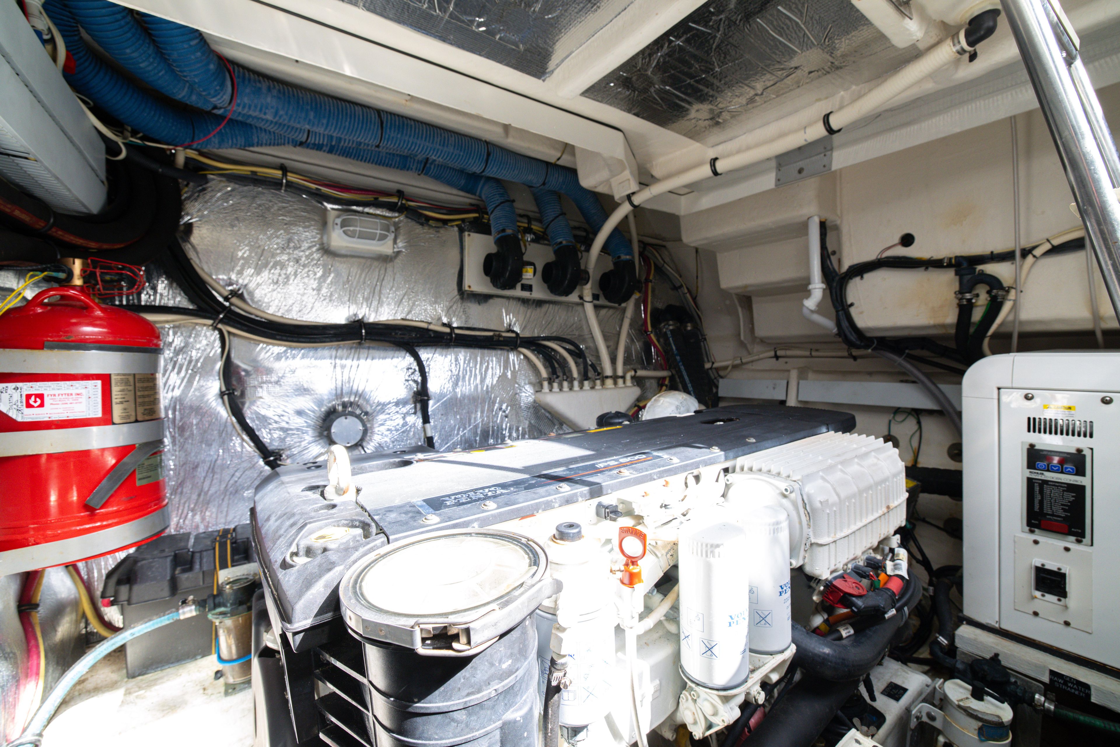 2013 Cruisers Yachts 48 