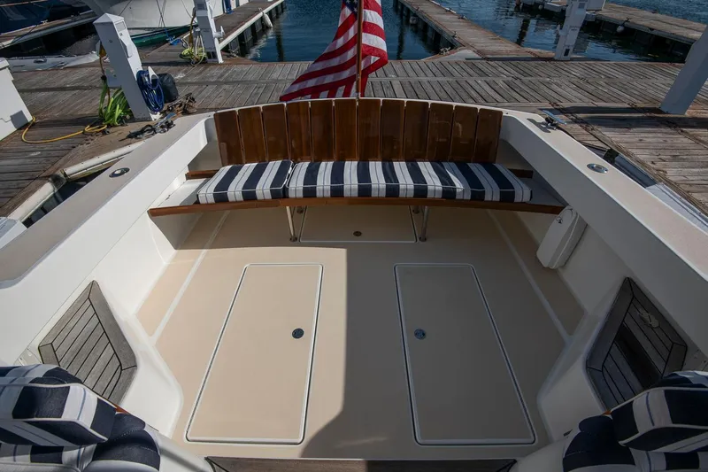 Chessie Yacht Photos Pics 