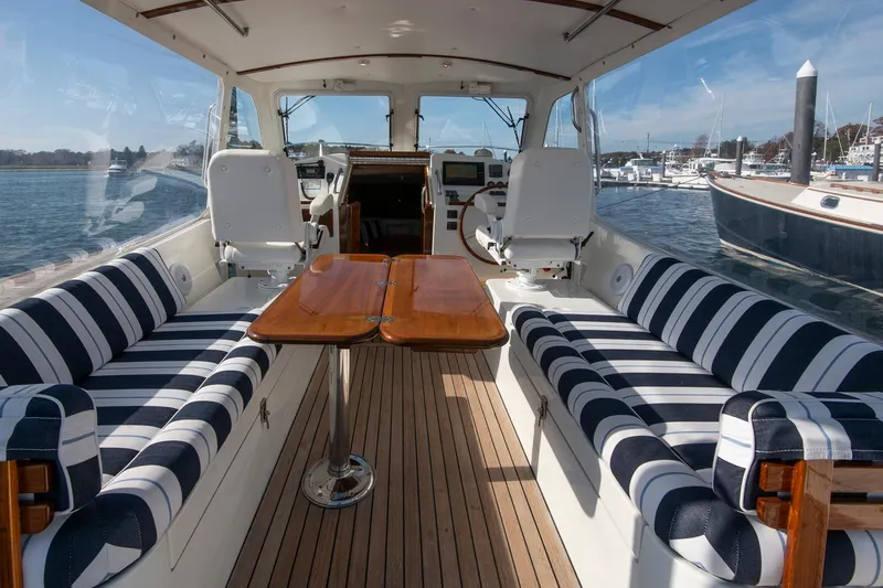 Chessie Yacht Photos Pics 