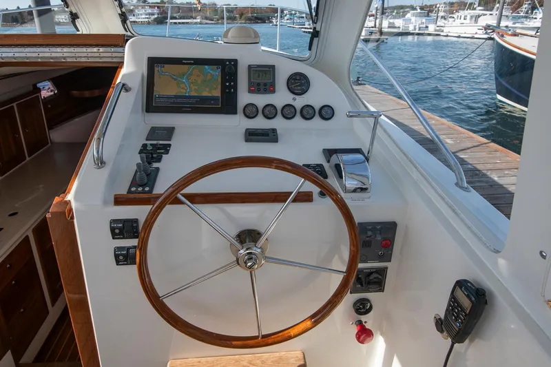 Chessie Yacht Photos Pics 