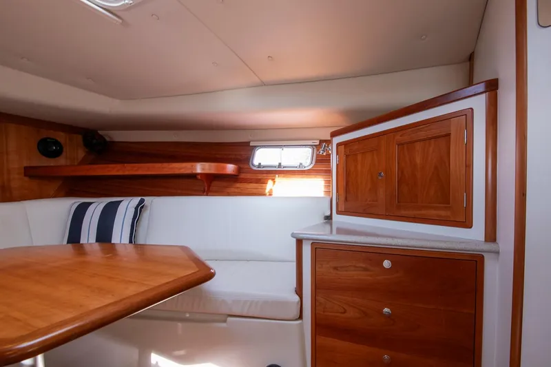 Chessie Yacht Photos Pics 