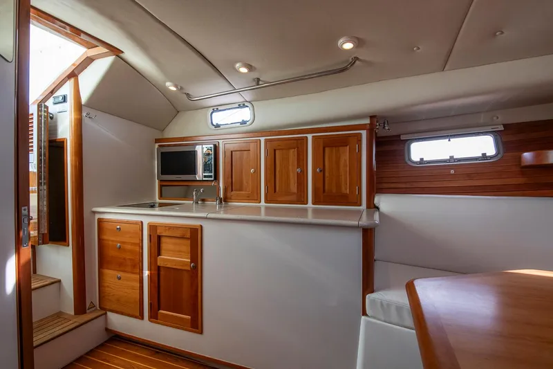 Chessie Yacht Photos Pics 