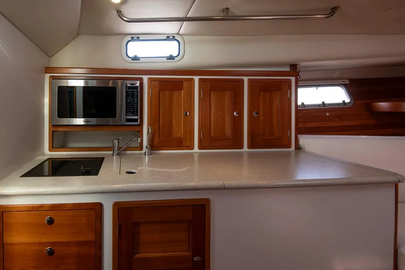 Chessie Yacht Photos Pics 