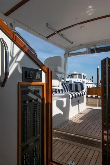 Chessie Yacht Photos Pics 