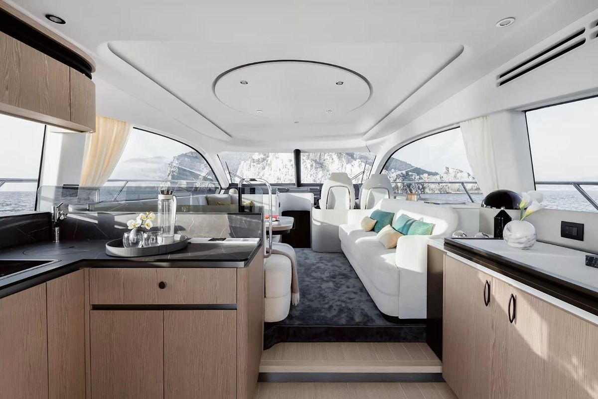 2022 Azimut 55 