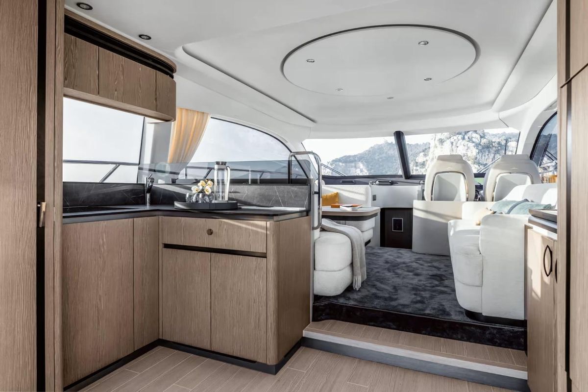 2022 Azimut 55 