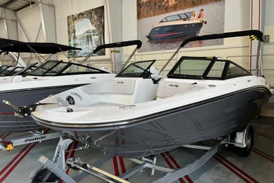 2024 Sea Ray SPX 190 Outboard