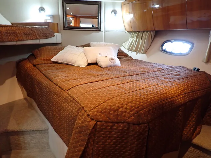 Chillaxin Yacht Photos Pics 