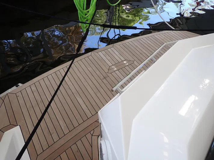 Chillaxin Yacht Photos Pics 