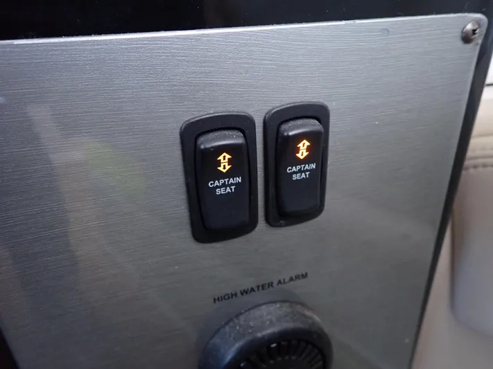 Chillaxin Yacht Photos Pics 