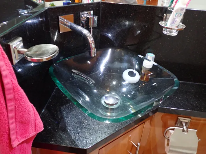 Chillaxin Yacht Photos Pics 