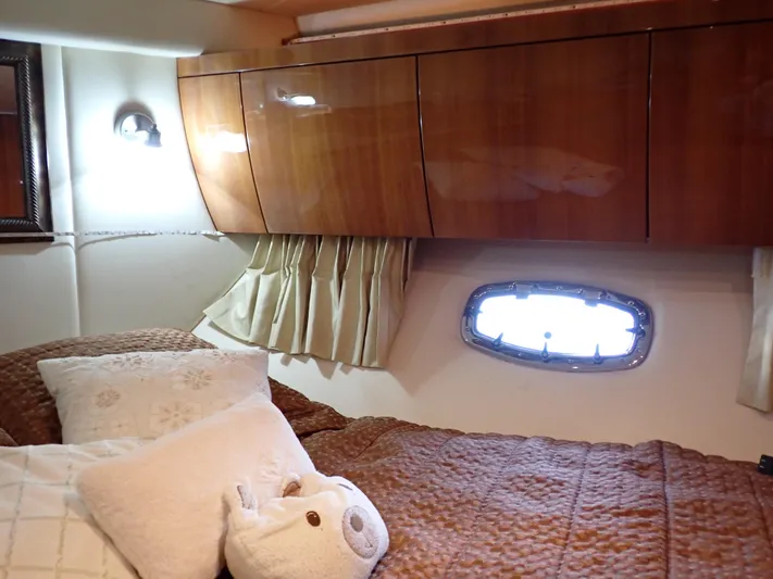 Chillaxin Yacht Photos Pics 