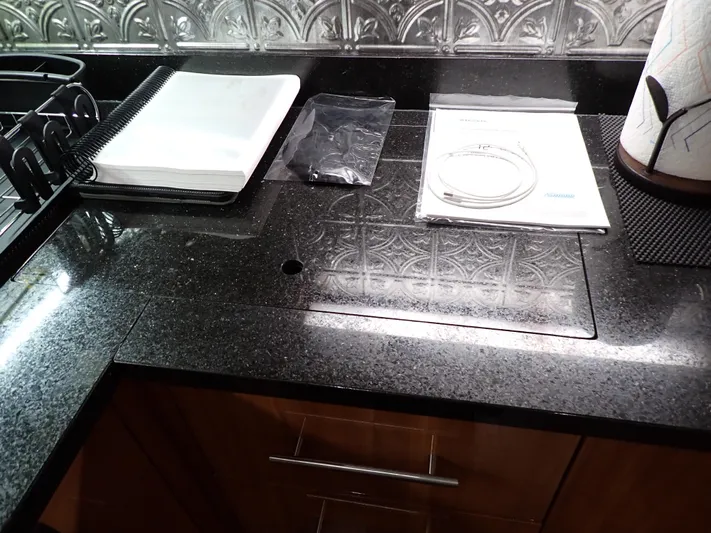 Chillaxin Yacht Photos Pics 