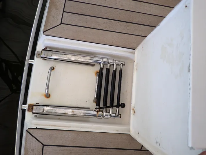 Chillaxin Yacht Photos Pics 