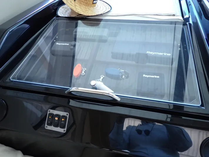 Chillaxin Yacht Photos Pics 