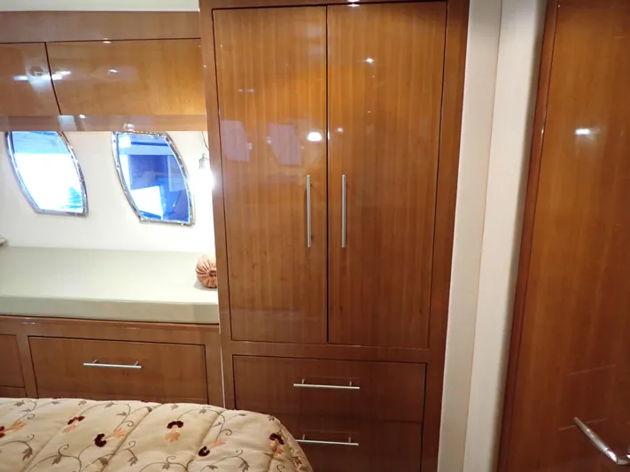 Chillaxin Yacht Photos Pics 