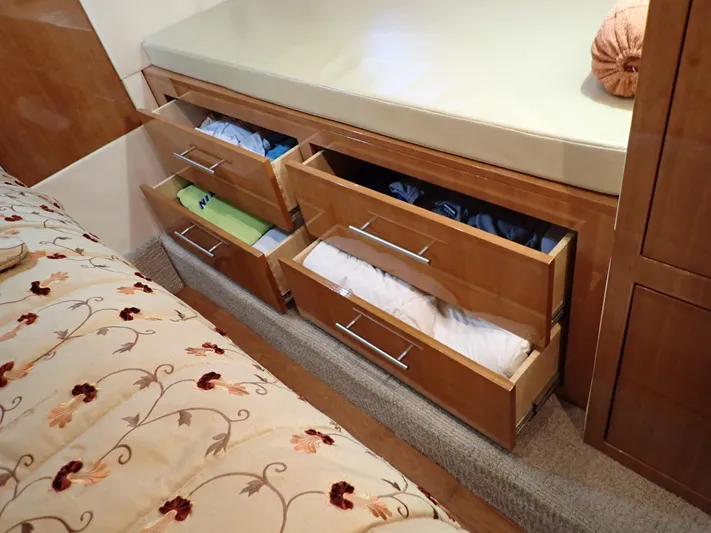 Chillaxin Yacht Photos Pics 