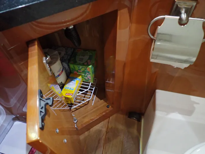 Chillaxin Yacht Photos Pics 