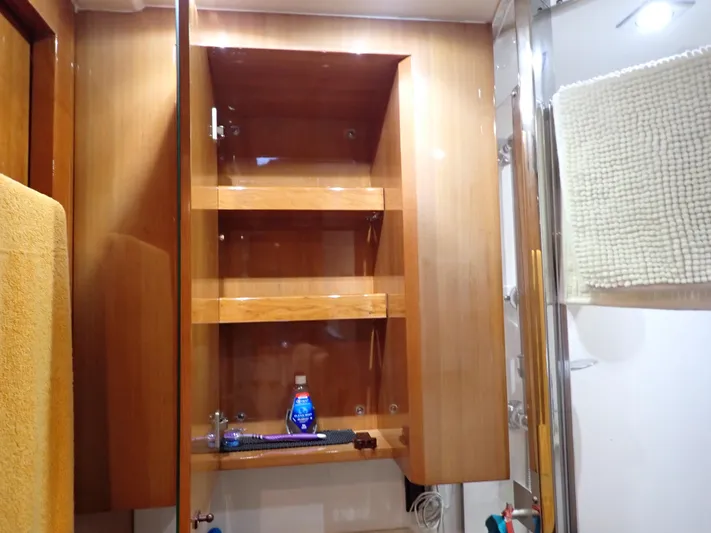 Chillaxin Yacht Photos Pics 