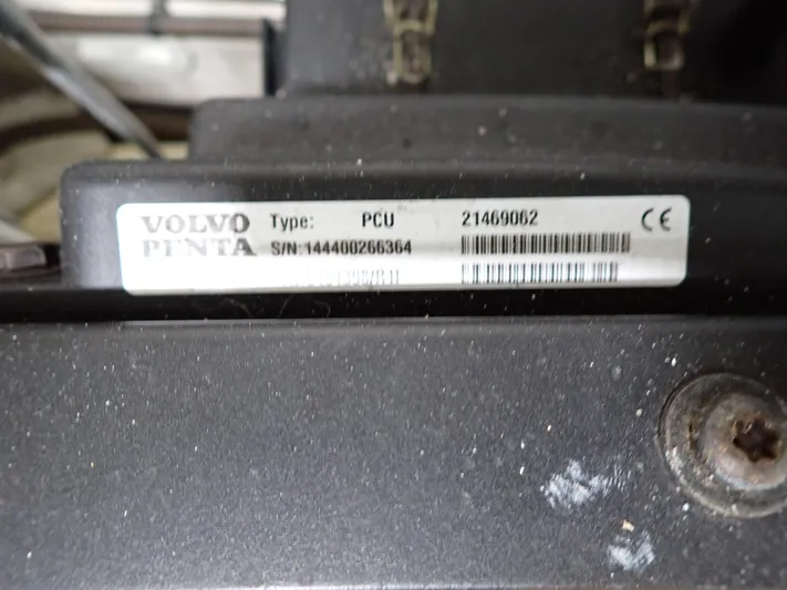 Chillaxin Yacht Photos Pics 