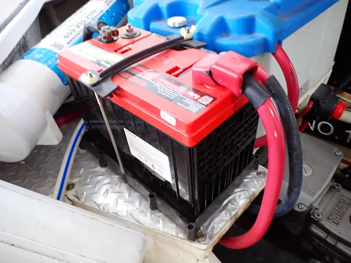 Chillaxin Yacht Photos Pics 