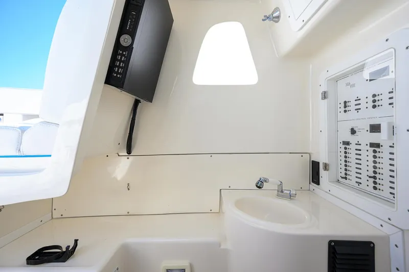  Yacht Photos Pics Interior of 2008 SeaVee 39b boat featuring control panel and sink.