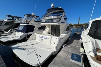 Sea Ray 44 Sedan Bridge
