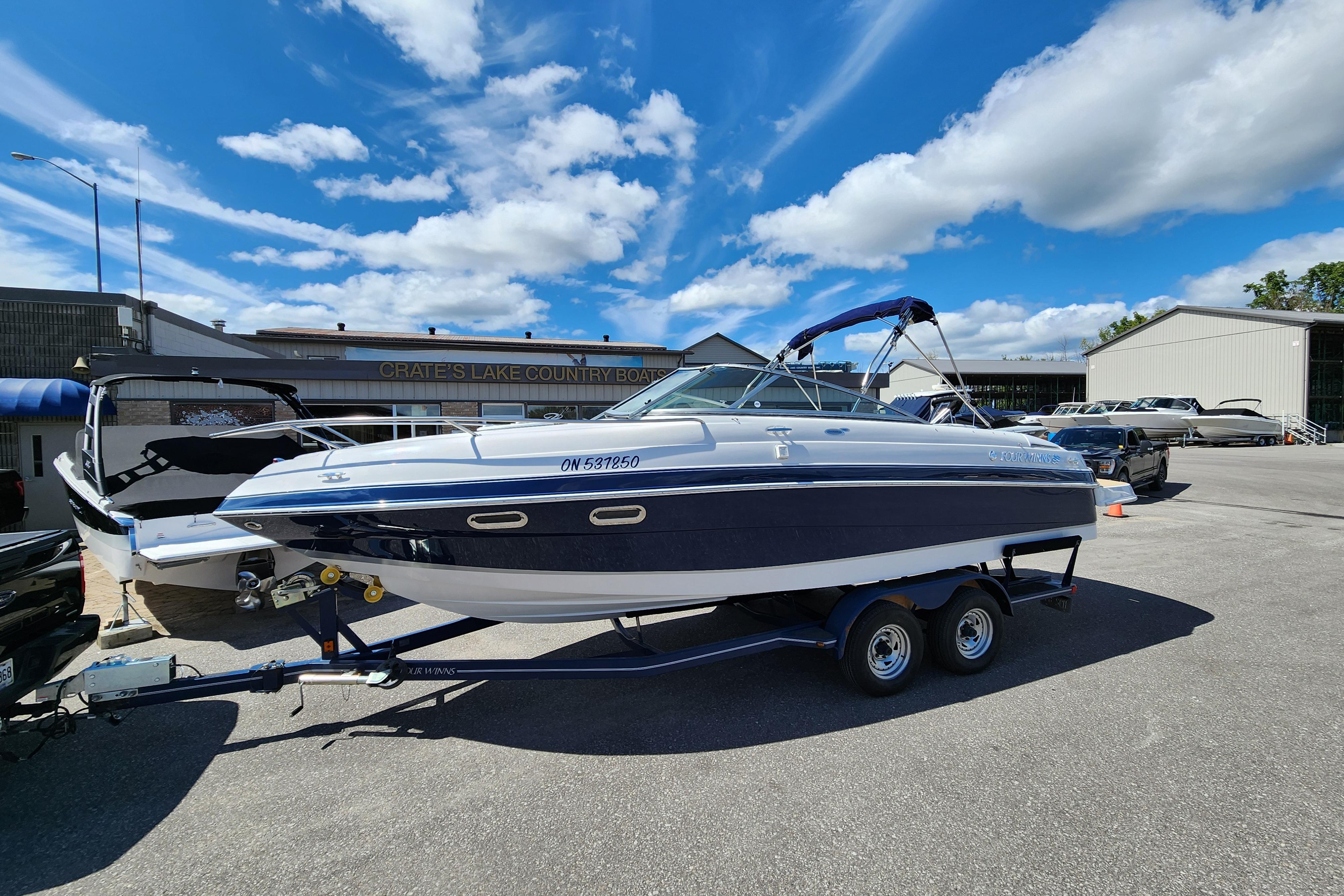 Four Winns 255 Sundowner