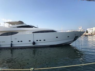 2001 98' 5'' Ferretti Yachts-94 FR