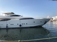 2001 Ferretti Yachts 94