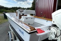 1984 Boston Whaler Outrage 18