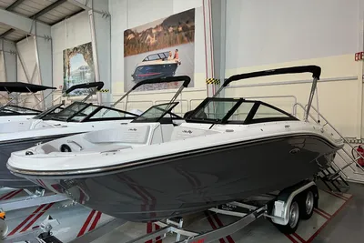 2024 Sea Ray SPX 190