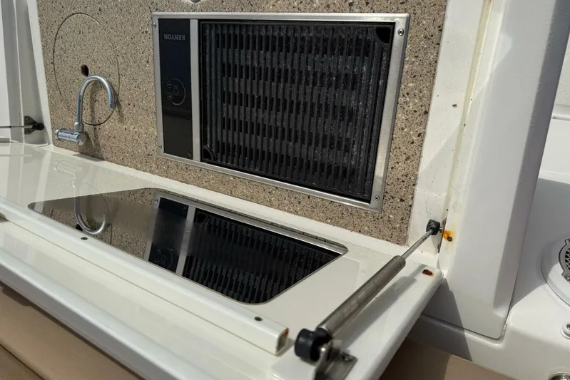 Lady Laura Yacht Photos Pics 2016 Sea Ray Sundancer 400 boat kitchen with stove and grill.