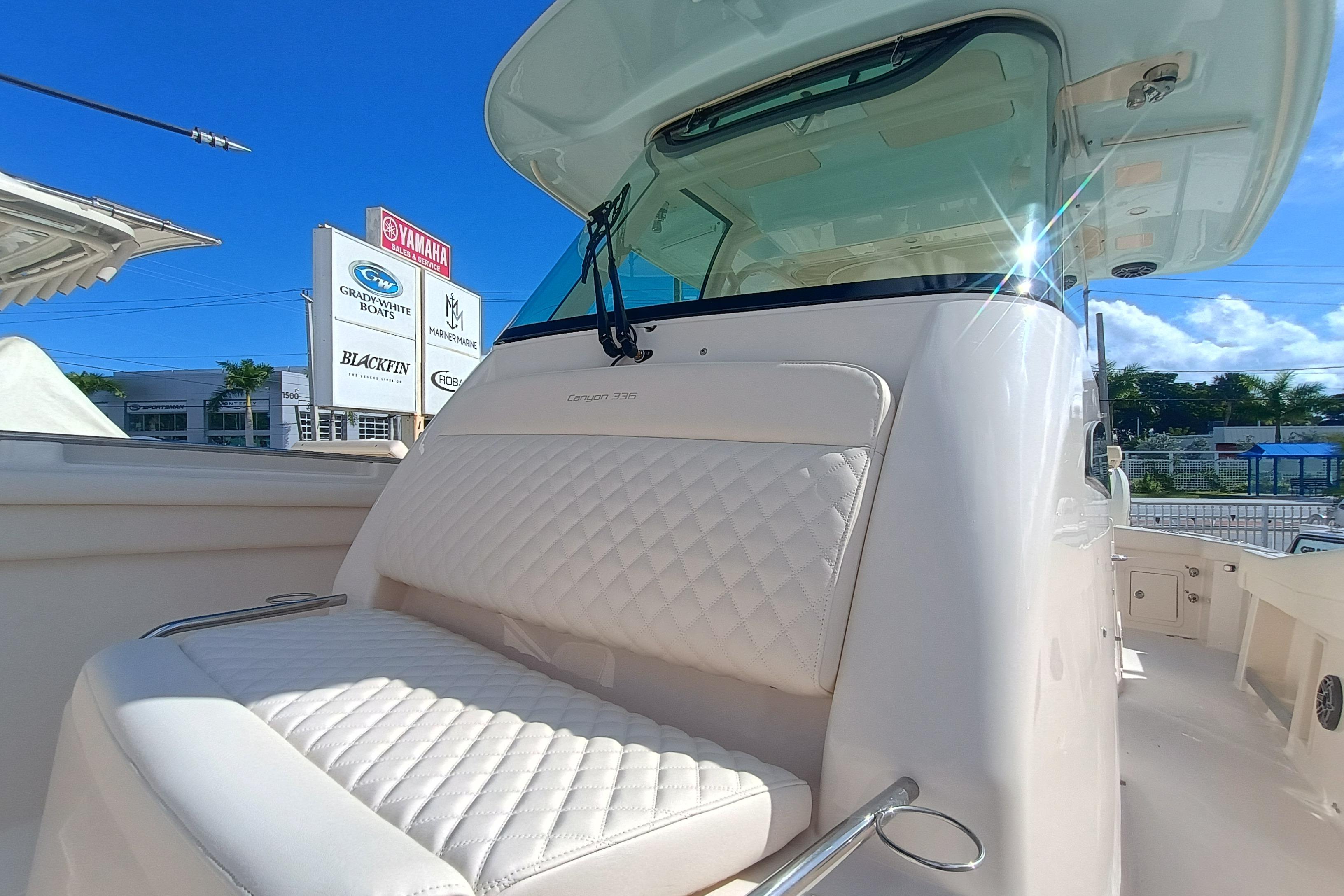 2026 Grady-White Canyon 336 - Image 10