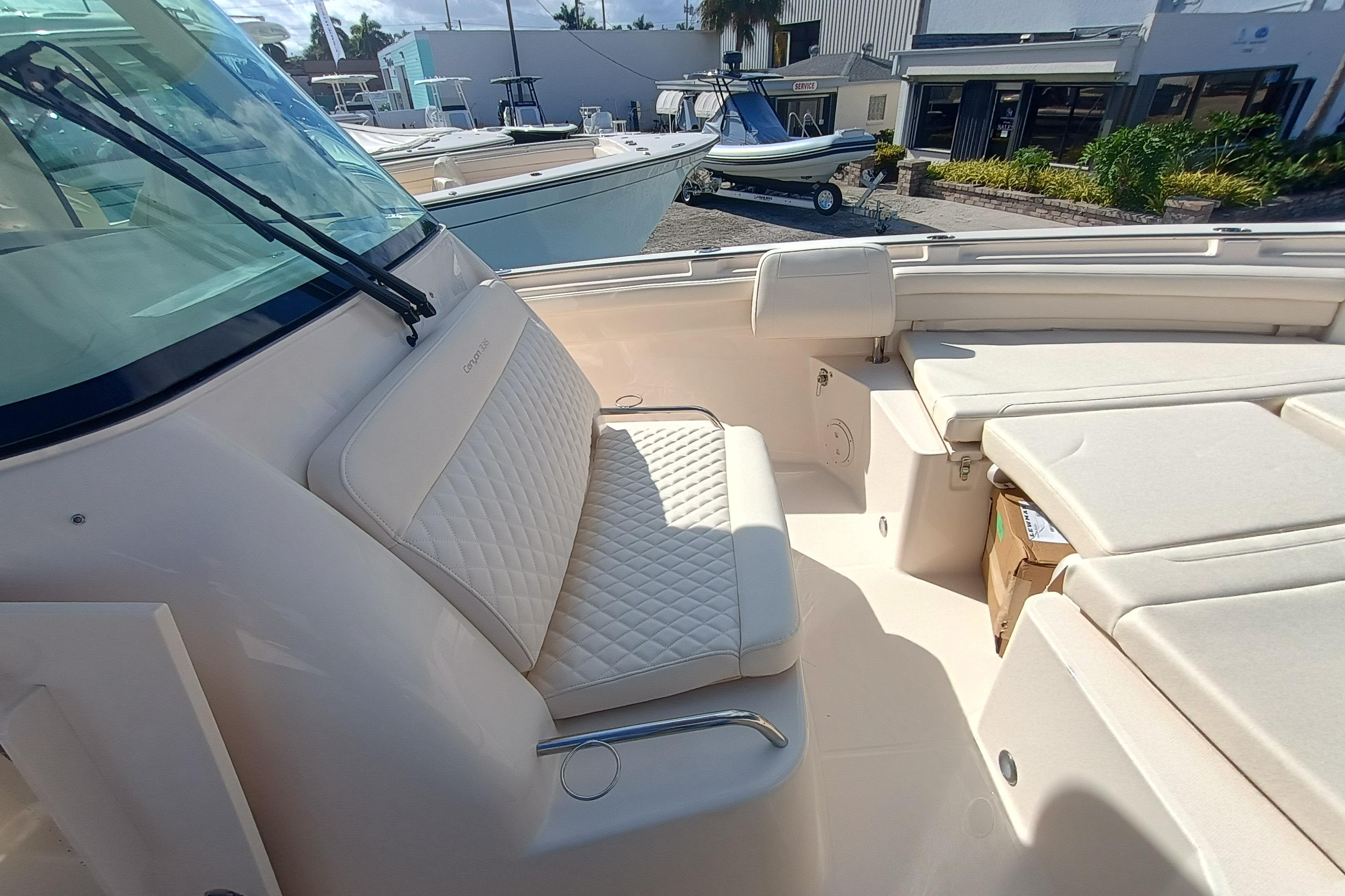 2026 Grady-White Canyon 336 - Image 12