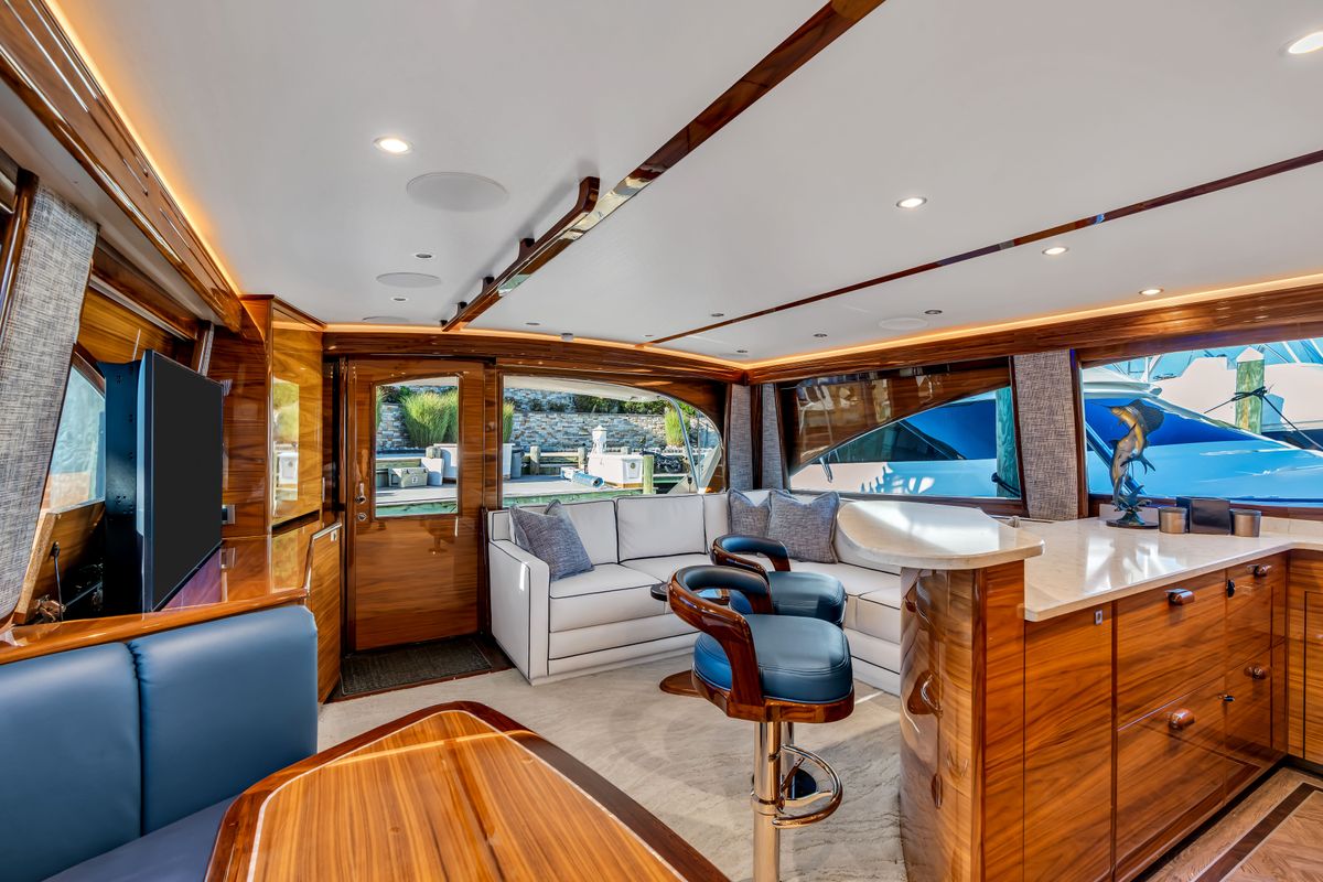 2025 Viking 58 