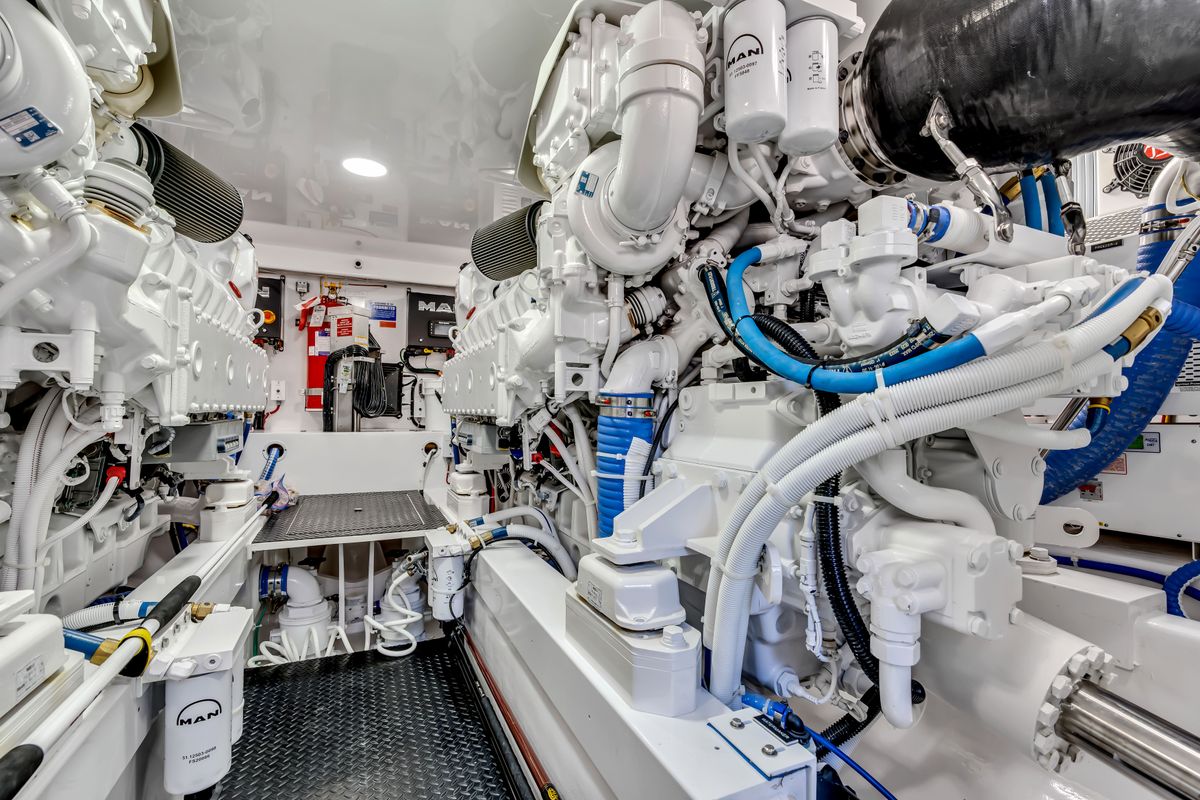 2025 Viking 58 