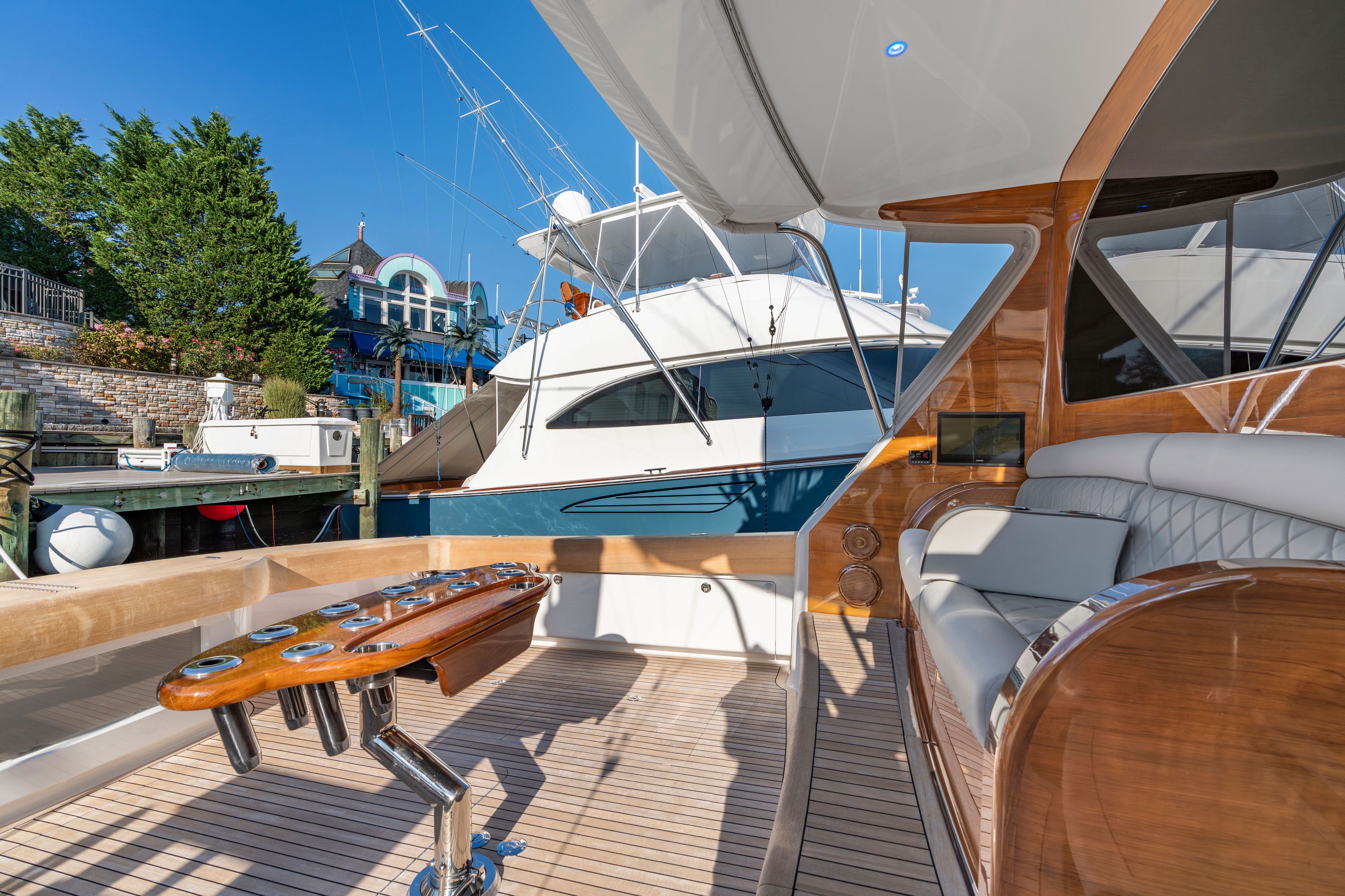 Yacht