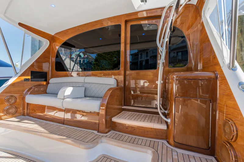 Champ Yacht Photos Pics 