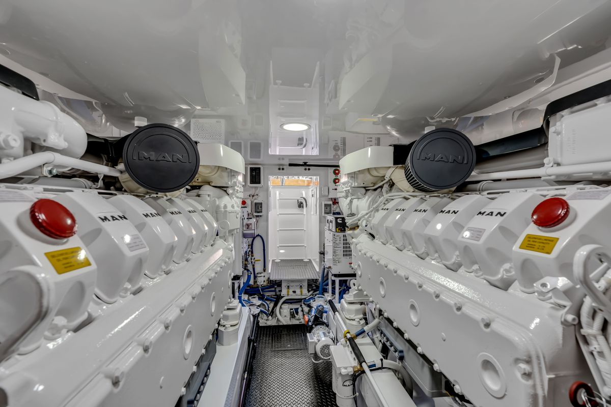 2025 Viking 58 