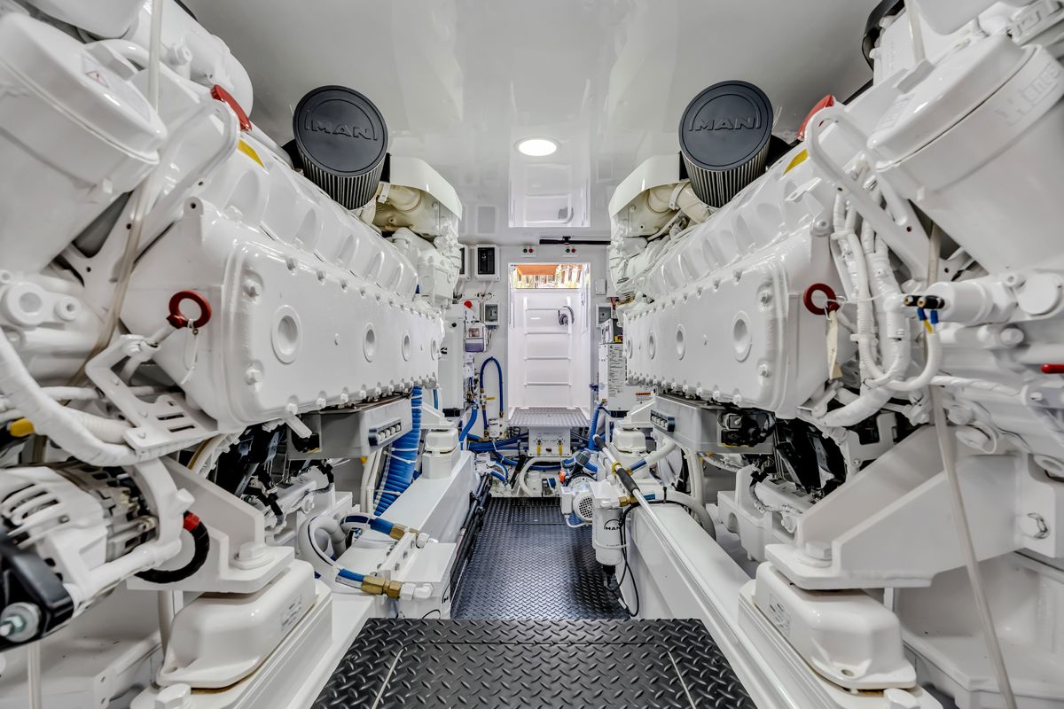 2025 Viking 58 