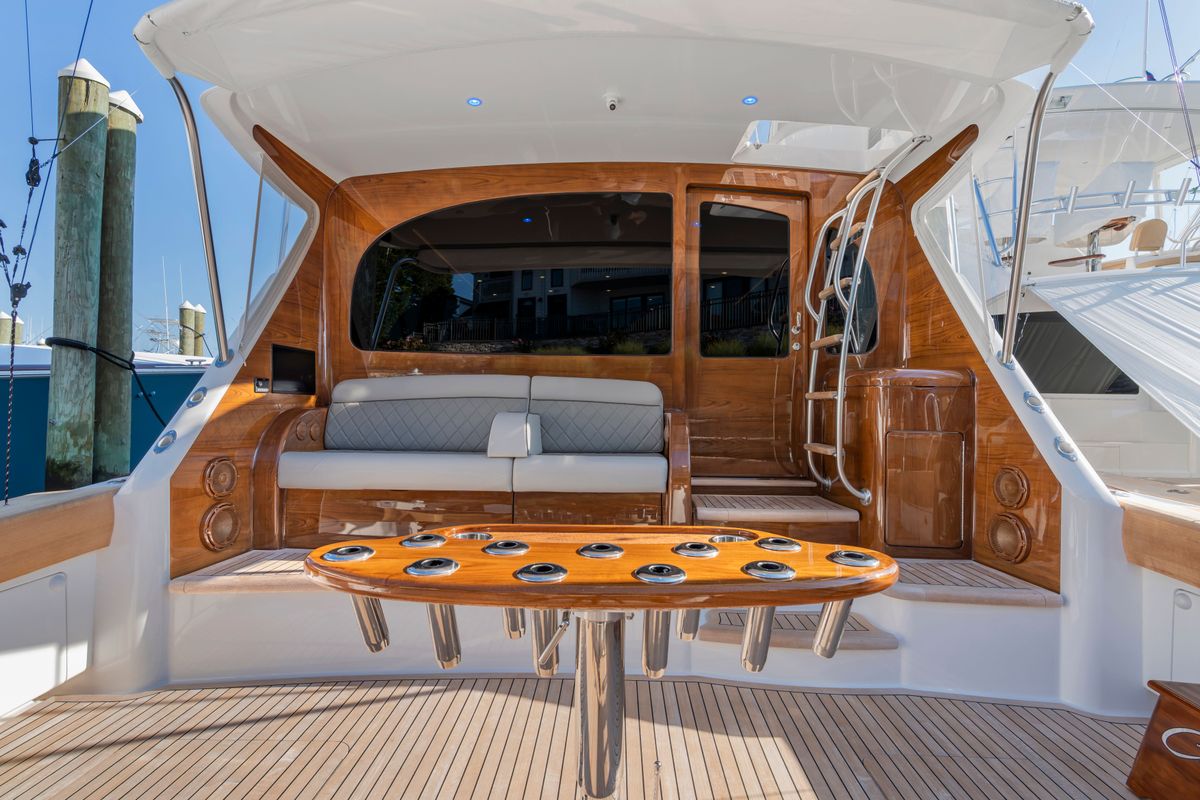 2025 Viking 58 