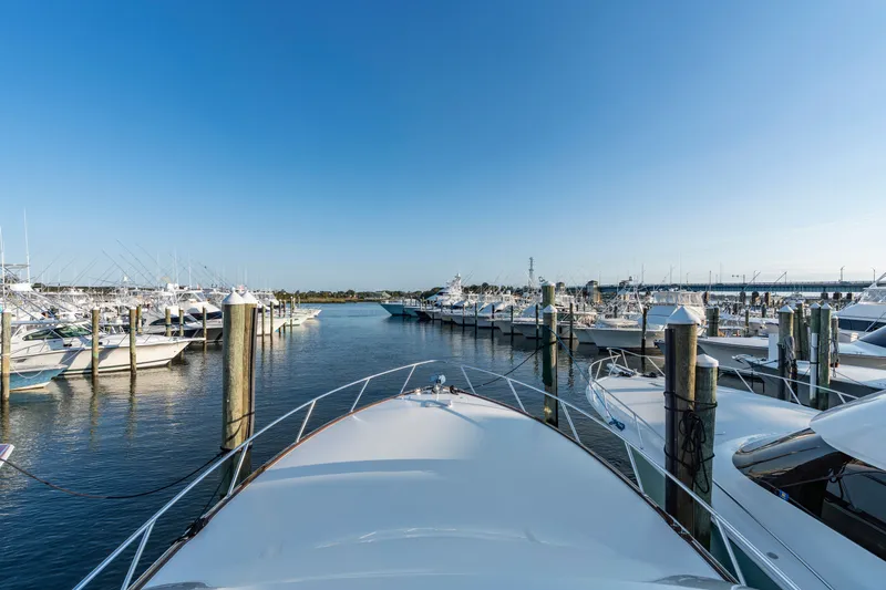 Champ Yacht Photos Pics 