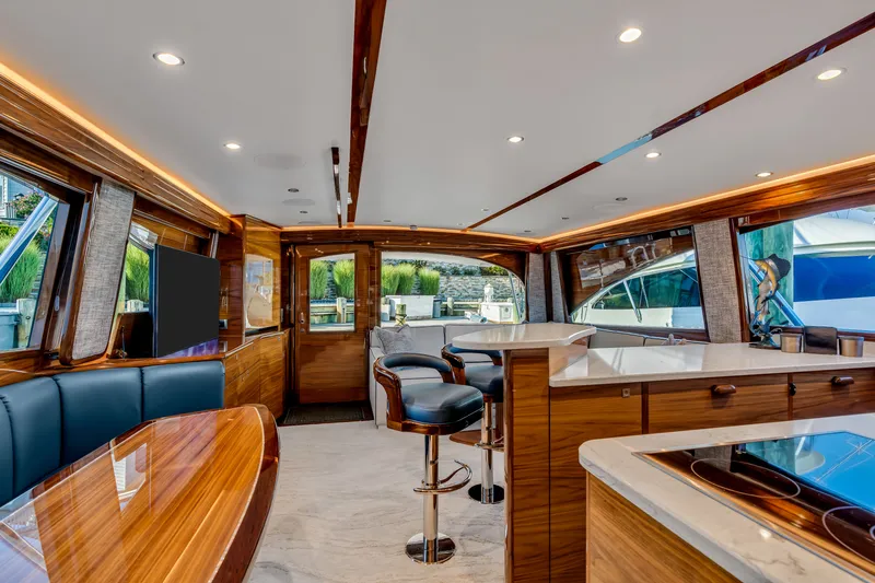 Champ Yacht Photos Pics 